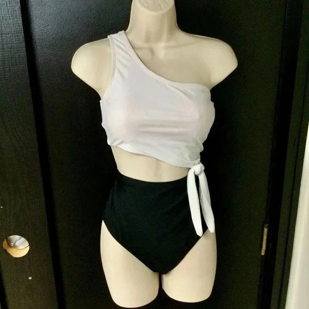 NWT Molybell Womens Black White‎ One Shoulder Cut Out Tie Side Swimsuit Medium
